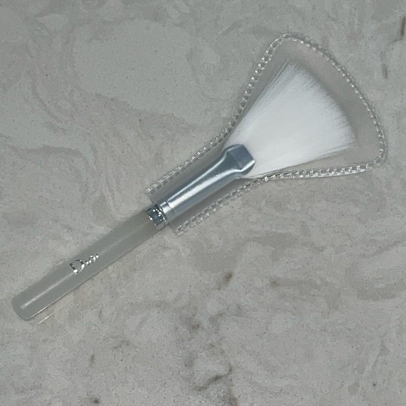 Dior Capture Totale Mini Travel Brush Skin Care - Picture 4 of 7